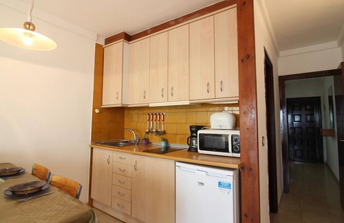 Empuriabrava Apartment | VISTA BAHIA 23 - Apartamento en primera línea de mar a pocos metros del centro de Empuriabrava con aparcamiento.