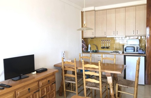 Empuriabrava Apartment | VISTA BAHIA 9 - Apartamento en primera línea de mar a pocos metros del centro de Empuriabrava con aparcamiento.
