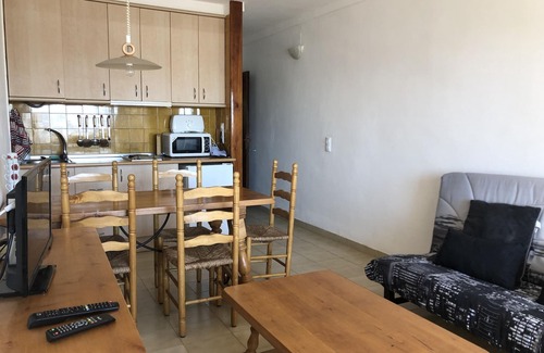 Empuriabrava Apartment | VISTA BAHIA 9 - Apartamento en primera línea de mar a pocos metros del centro de Empuriabrava con aparcamiento.