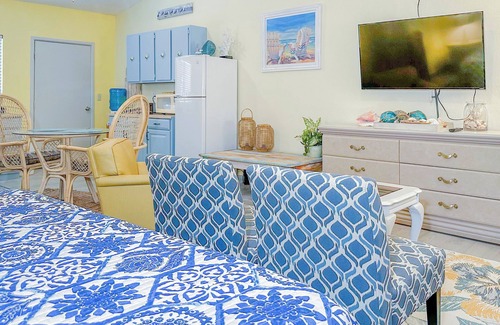 Benito Juarez House | Vista de Oro: Mirador studio in quiet community near local eateries & beach