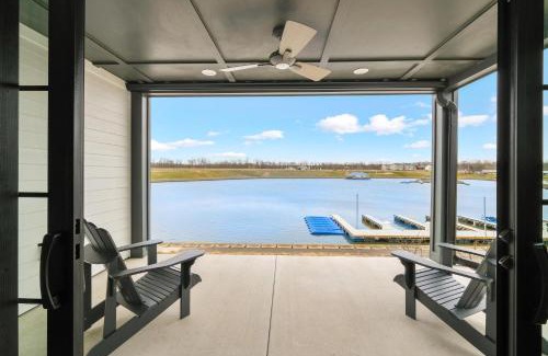 Ottawa House | Vista di Marina