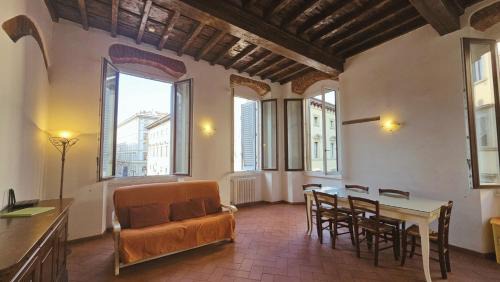 Duomo Apartment | Vista duomo, l'esperienza di dormire nella Storia