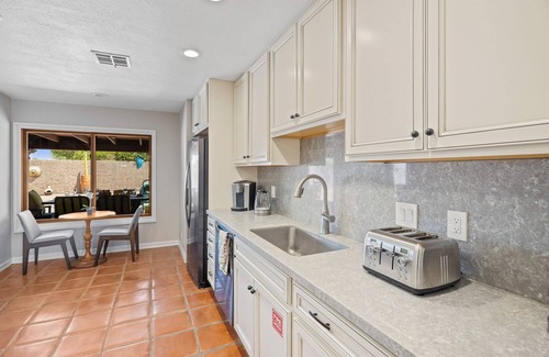 Palm Springs House | Vista El Quetzal-A charming and updated 3-bedroom, 2-bath Spanish Hacienda situa