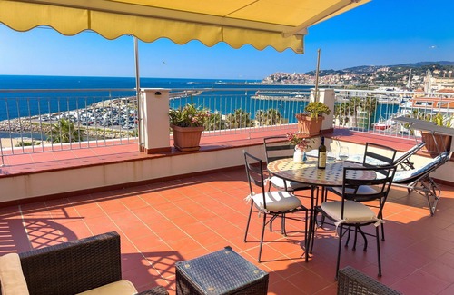 Imperia Apartment | Vista Mare Borgo Peri: seafront, 2 bedrooms, 2 bathrooms, sea-view terrace