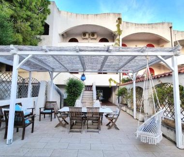 Falerna House | VISTA MARE Su tre piani con giardino