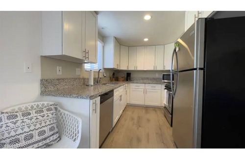 Twentynine Palms House | Vista Palma - Modern Oasis w/Hot Tub 4min fm JTNP