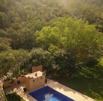 Hidalgo Hotel | Vista Potrero - Hotel, Camping & Events