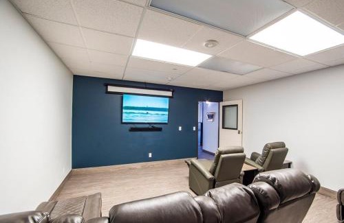 Sierra Vista Apartment | Vistas 107- Modern studio sleeps 3 with style