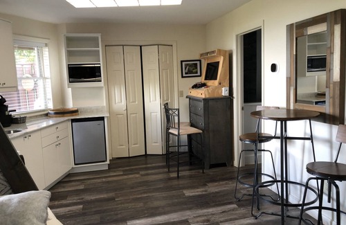 Beech Mountain Cottage | VISTAS ON VILLAGE ROAD
