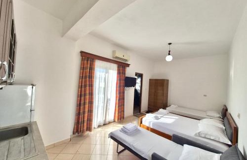Ksamil Apartment | Vita Apartment - Spacious Garden and Balcony 5 min to Beach & Center
