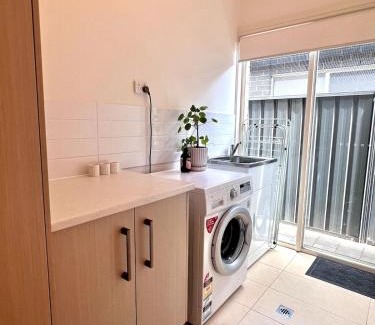 Tanunda House | Vita Lenta - 3 Bed, 2 Bath