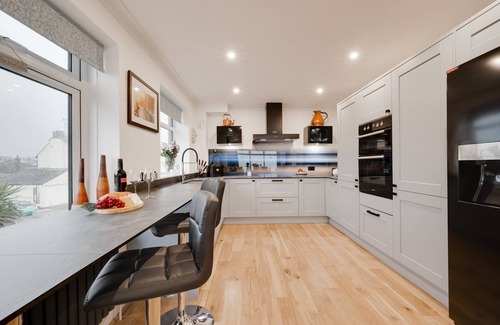 Worthing House | Vitamin Sea House - Two Bedroom House, Sleeps 4