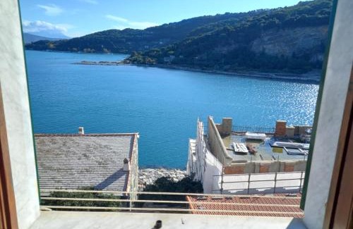 Portovenere Apartment | Vittoria 19