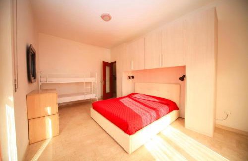 Borghetto Santo Spirito Apartment | Vittorio Veneto 9