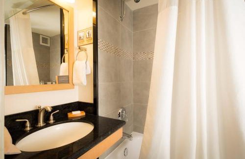 Waikiki Hotel | VIVE Hotel Waikiki