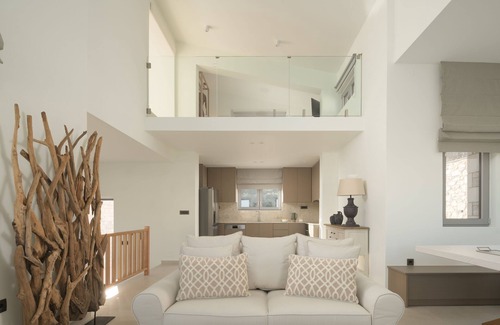 Bali Villa | ViveVerde Villa, featuring 3 Pools - Walking distance to Beach & Shops