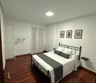 San Vicente de la Barquera Apartment | Vivienda vacacional: Los Abuelos