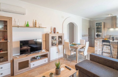 El Gastor Villa | Vivienda Rural Villa Madrid Alcazar El Gastor by Ruralidays