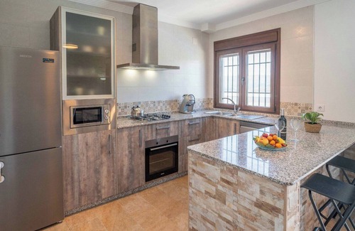 El Gastor Villa | Vivienda Rural Villa Madrid Alcazar El Gastor by Ruralidays