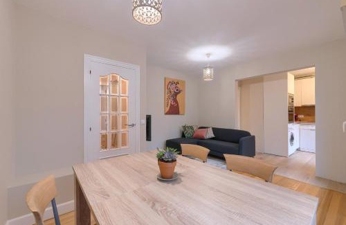 Bilbao Apartment | Vivienda turística reformada en zona residencial con garaje y wifi