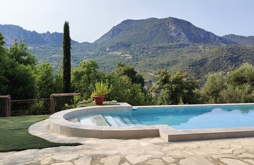 Ubrique Villa | Vivienda Turística Rural El Acebuchal