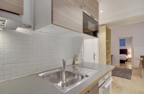 Vivienne Apartment | Vivienne 1 Bedroom Apartment Near Sentier Metro