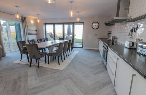 Whitby Cottage | VOEBROCH, pet friendly, character holiday cottage in Lythe
