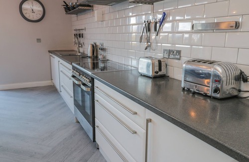 Whitby Cottage | VOEBROCH, pet friendly, character holiday cottage in Lythe