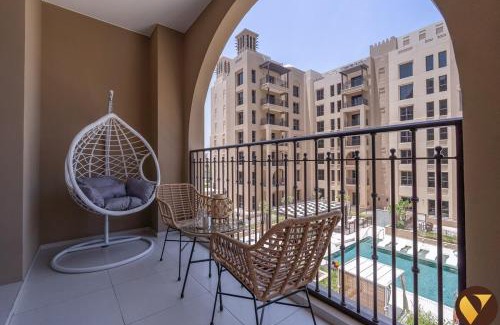 Umm Suqeim 3 Apartment | Vogue Madinat Jumeirah Living with Pool View and Balcony - brand new