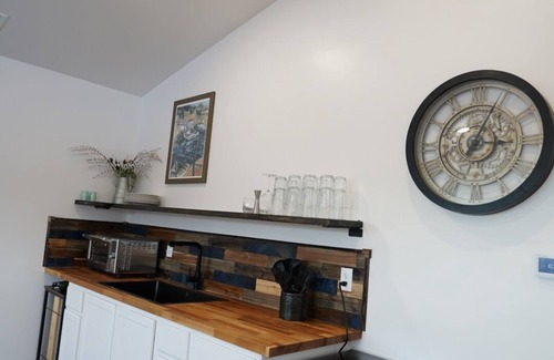 Homer House | Volcano Views & Relaxing Sunsets - Homer Guest House