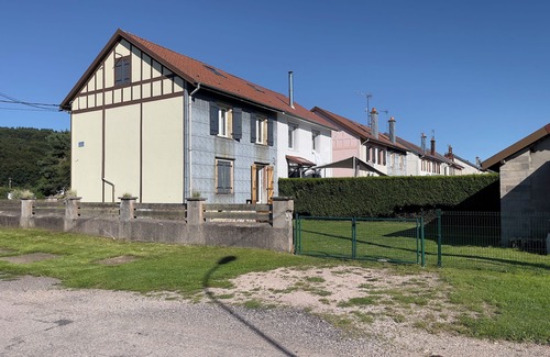 Aumontzey House | Vosges : quiet house near Gérardmer (15 min) - 8 pers - pets allowed