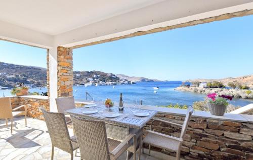 Vourkari Apartment | Vourkari, modern apartment overlooking the Marina of Vourkari