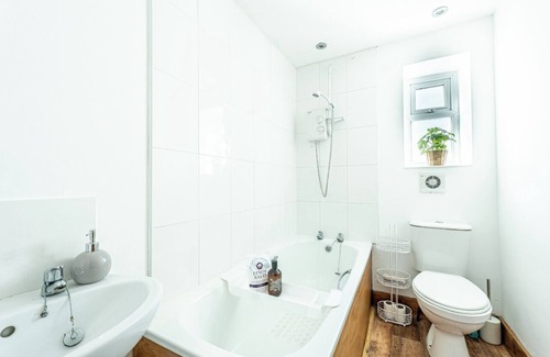 Folkestone House | Vrbo Property