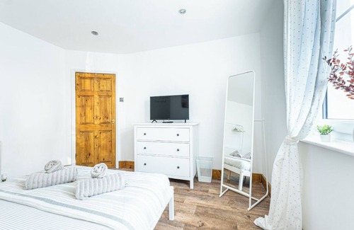 Folkestone House | Vrbo Property