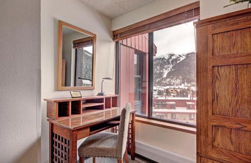 Copper Mountain Village Hotel | Vs641H Village Square Hotel Room