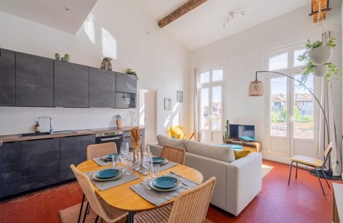 Notre-Dame du Mont Apartment | Vue Azure - 3 ch, Plein Centre, Climatisé, Balcon
