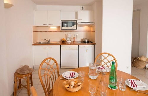Valras-Plage Condo | Vue sur Mer | Apt près de la plage + Piscine