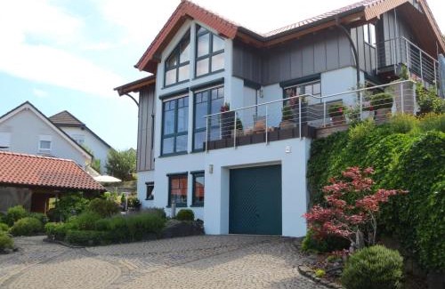 Boverath Apartment | Vulkaneifel Garden Retreat, cleaning included