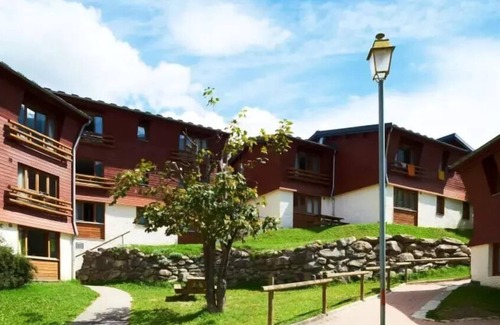 Lanslevillard Apartment | VVF Val-Cenis Haute-Maurienne * - Apartment "Le Haut - Balcony" 1 Room - Home baby cot impossible 2 people