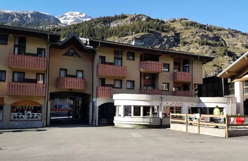 Lanslevillard Apartment | VVF Val-Cenis Haute-Maurienne * - Apartment "Le Haut - Balcony" 1 Room - Home baby cot impossible 2 people