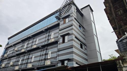 Kochi Hotel | W&H View Residency