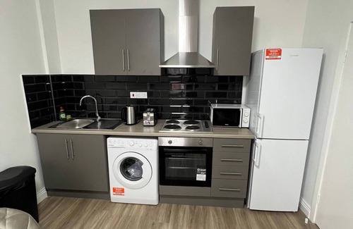 Liverpool Apartment | W/M | Smart TV | Ideal for Work Trips | Free Parking
