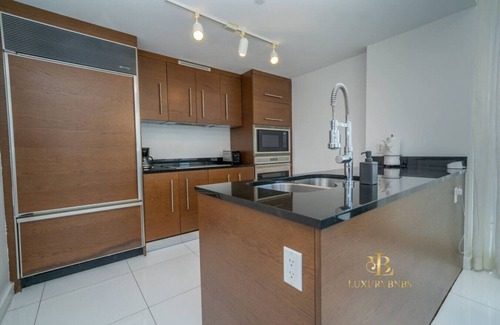 Downtown Miami Apartment | W Miami - LUXURY condo w/Amazing Views