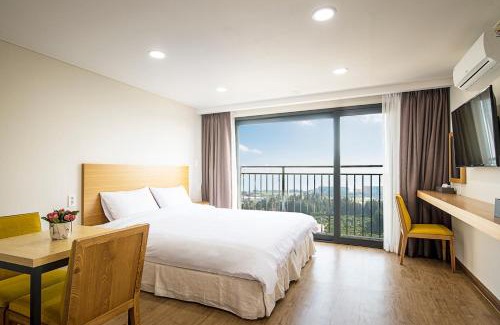Jungmun House | W Ocean Pension