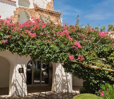 Poltu Quatu Hotel | W Sardinia - Poltu Quatu
