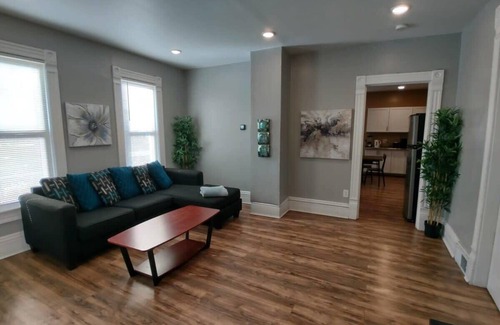 Cleveland House | W33 Entire House| 6BR | Sleeps upto 14!