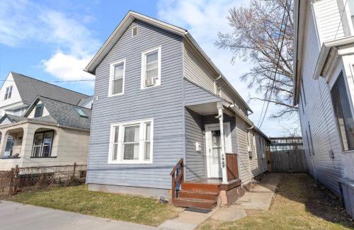 Ohio City Apartment | W38 Back apartment
