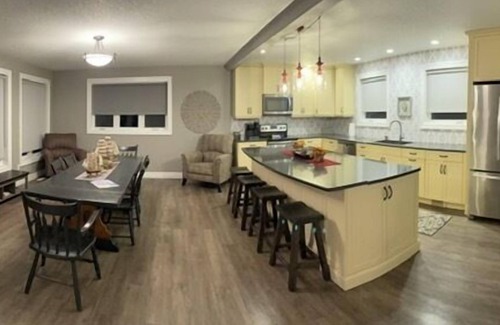 Harwich House | Water Front Erie Dream
