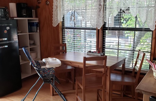 Marlin Cabin | waco Area Fun Family Bunkhouse Amazing Pool Golf Countryside