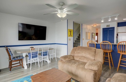 Surf City House | "Wading For You" Oceanfront Townhome - Community Pool